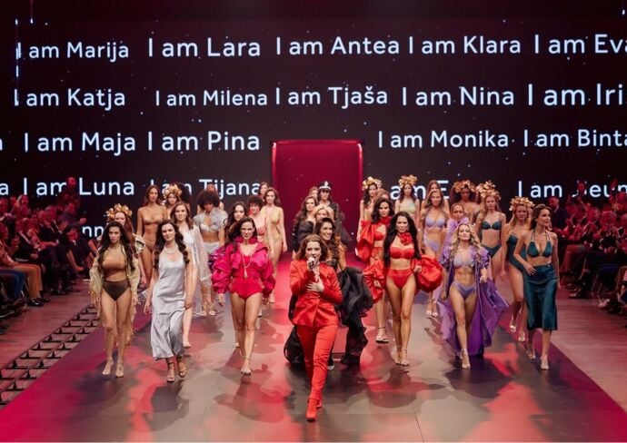 Modni spektakel ob 70. jubileju