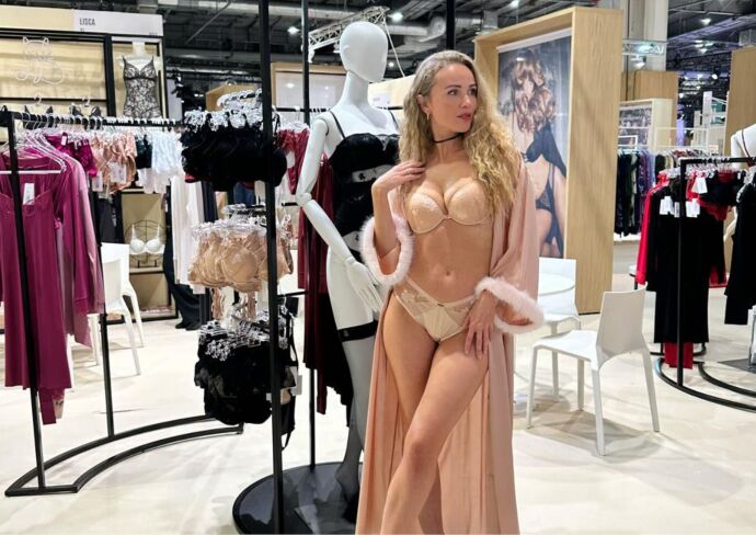 Lisca na sejmu perila v Parizu