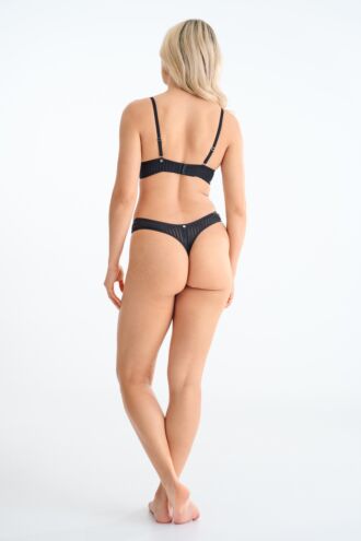 String high leg &raquo;Tia&laquo;